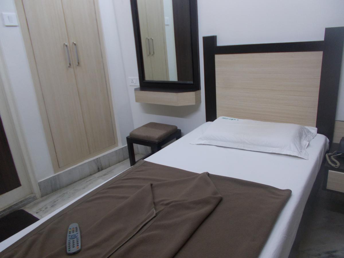Modern Hotel Бангалор Экстерьер фото